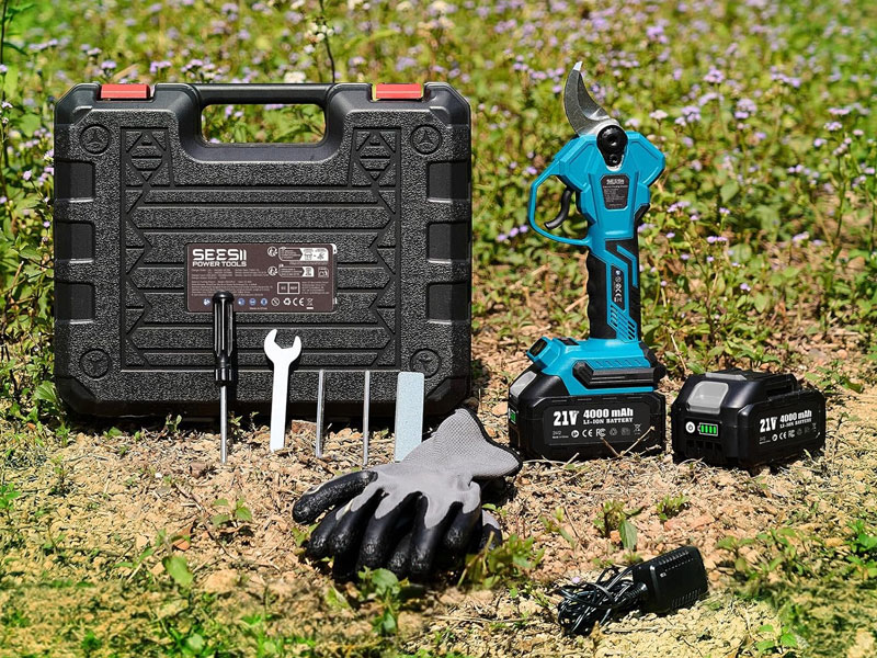 Powerful, Precise, and Easy Trimming with the Seesii Electric Pruning Shears